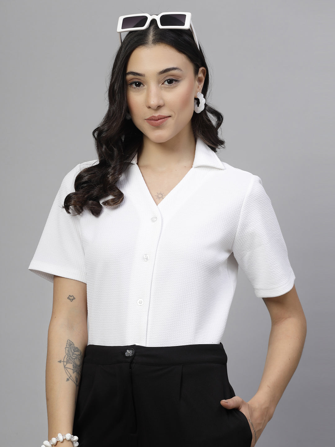 Style Quotient Women White knit shirt
